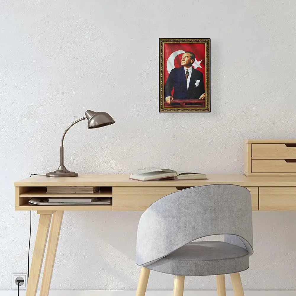 Atatürk Özel Seri No:6 Tablo Çikolata Kutusu Takımı 24 Bölmeli 20x29 cm