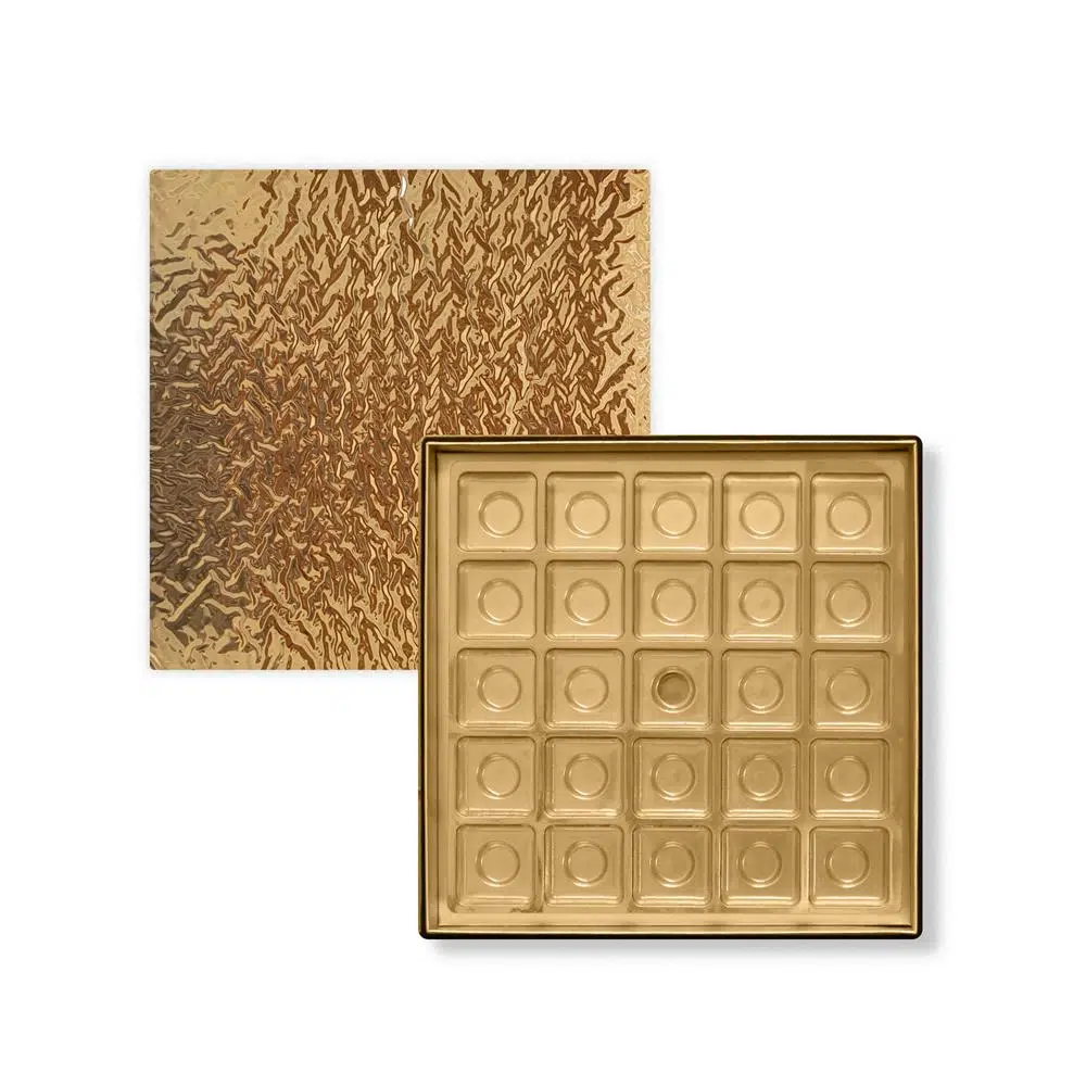 Miğfer Tablo Çikolata Kutusu Takımı 25 Bölmeli 25x25 cm Miğfer Tablo Çikolata Kutusu Takımı 25 Bölmeli 25x25 cm